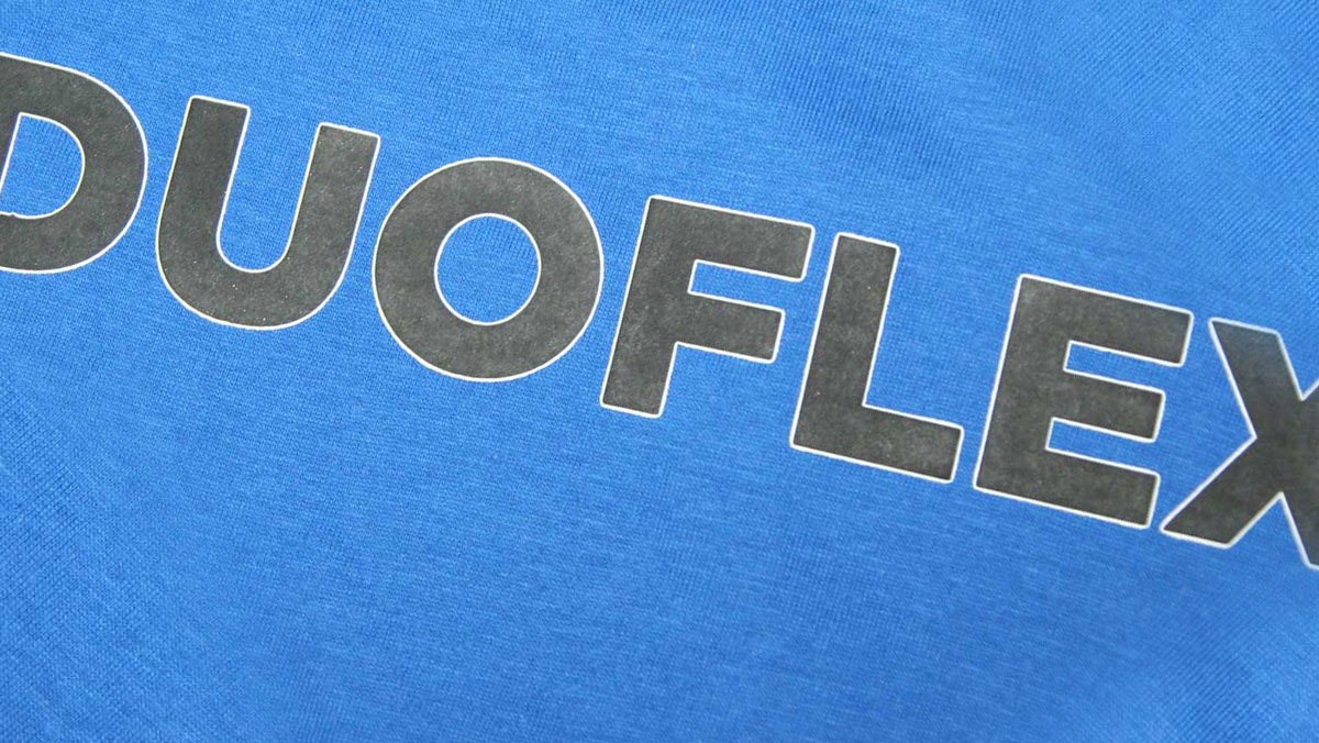 Nadruk na koszulce z wykorzystaniem dwuwarstwowej folii Duoflex